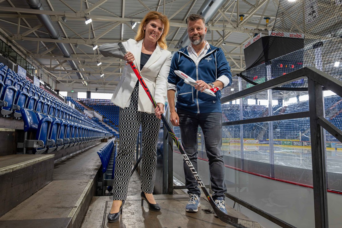 Starting 01 May, SWISS is to return as the naming sponsor of Kloten`s ice hockey stadium, which will be named 'SWISS Arena'. The collaboration further extends our commitment to sports and local institutions in Switzerland. ✈🏒 Read more here: bit.ly/3xMJnRT #flyswiss