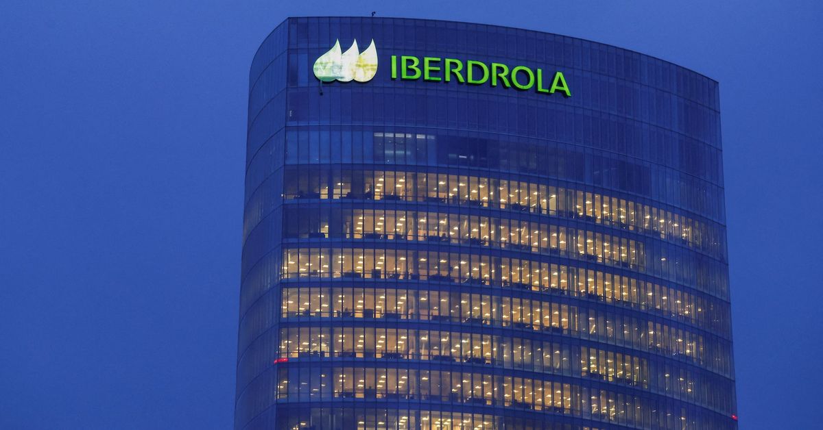 Spain's Iberdrola raises profit guidance after strong Q1 reut.rs/3xNLfdg
