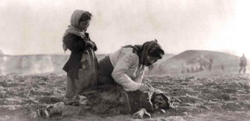 Rappelons les affres de l'Histoire Entendons le cri du peuple arménien décimé par le génocide de 1915 Soulignons qu’encore aujourd’hui #armenie doit défendre son intégrité, religion, culture et langue Prions pour l’Arménie @armembfrance @armenews_NAM @Collectif_VAN