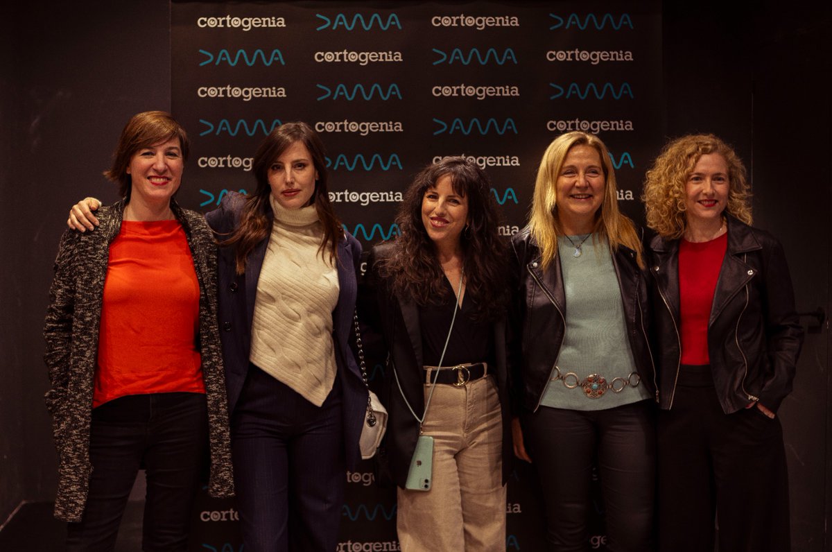malvalanda's tweet photo. Gracias a todxs los que nos acompañasteis ayer en el estreno de CUARENTENA de @CeliadeMolina  en @Cortogenia  💥

Proyecto ganador de la convocatoria #damacortos2023 de @DAMAUTOR 

Con la colaboración de @PauLuciernaga Telson  y @welabspain  🎥 https://t.co/0fooIqWc7y