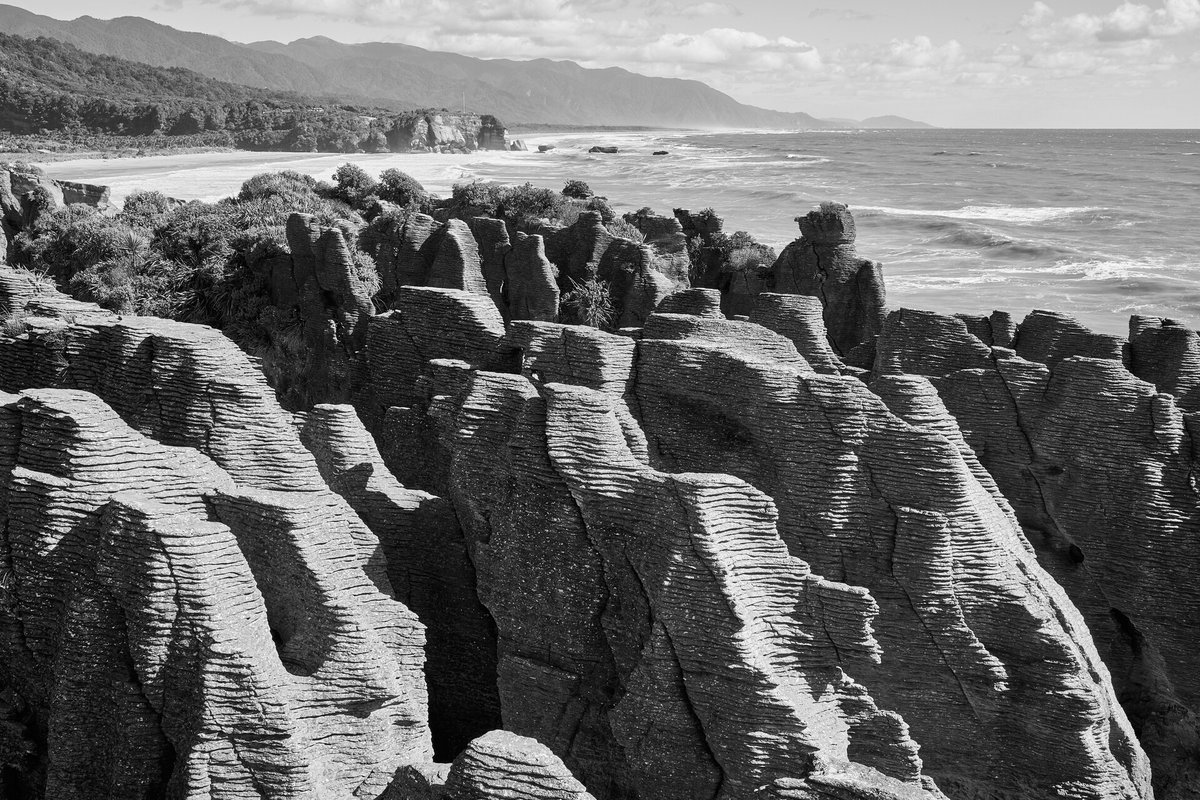 FranzLehner9's tweet photo. Pancake Rocks https://t.co/wyMhH429I8