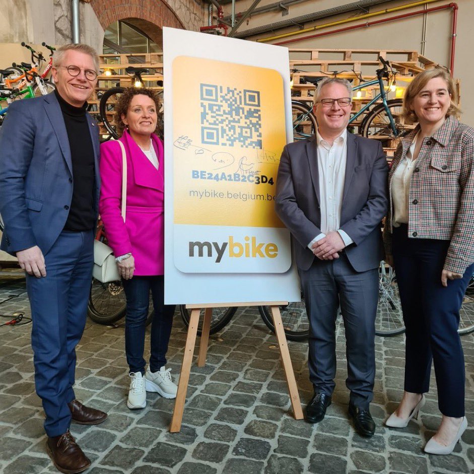 Fiona Dewaele tweet media