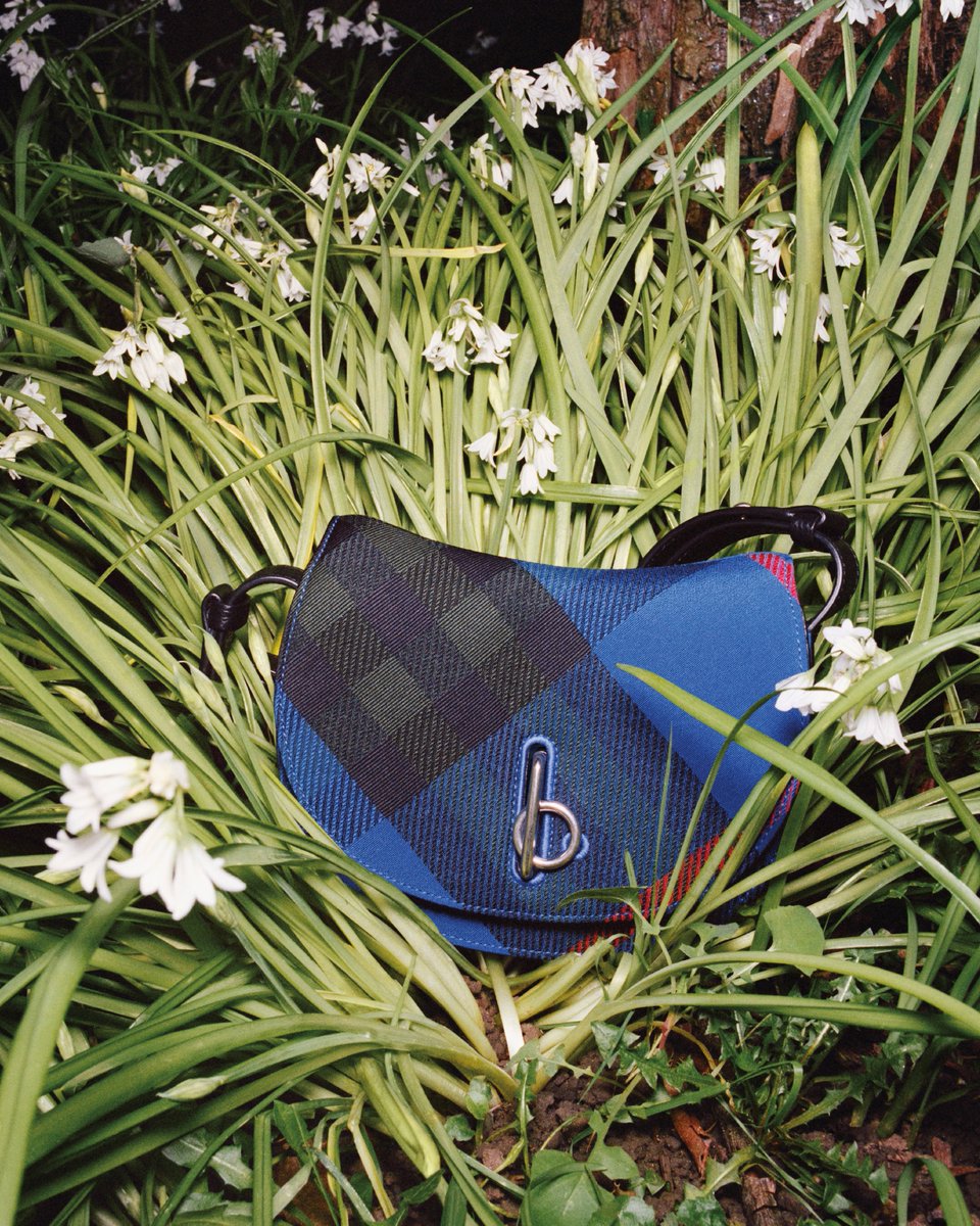 Burberry tweet media