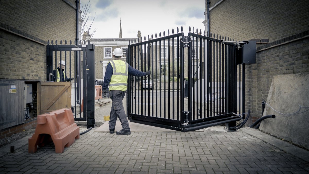 Did you know that regular maintenance significantly reduces downtime? Our expert field service team not only maintain and repair CSG products, but equipment by other manufacturers too. covasecuritygates.com/support-servic… #GateMaintenance #PropertyManagement #FacilitiesManagement