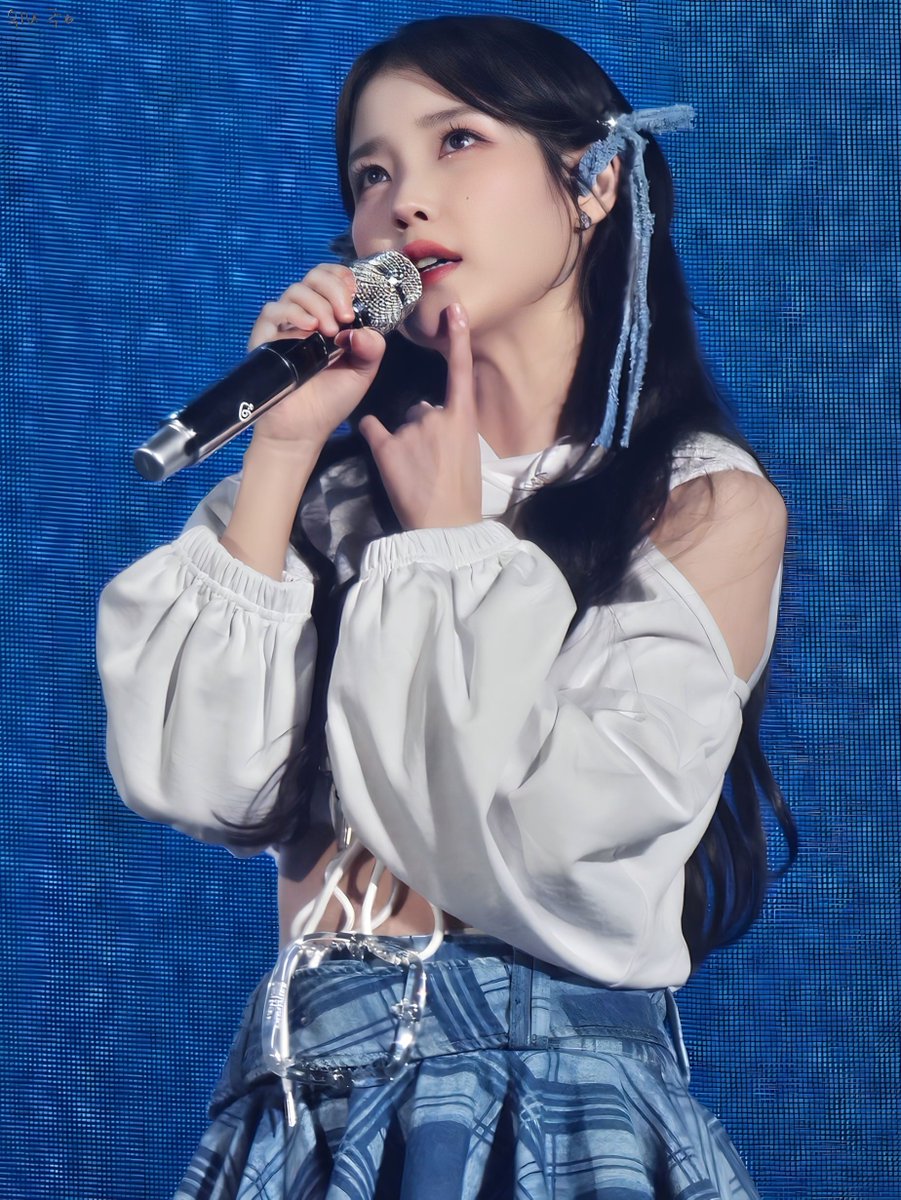 지은시
지은날 D-22
240420 IU HEREH WORLD TOUR CONCERT IN SINGAPORE 
Outfit 2
#아이유 #IU #HEREH #IU_WORLD_TOUR