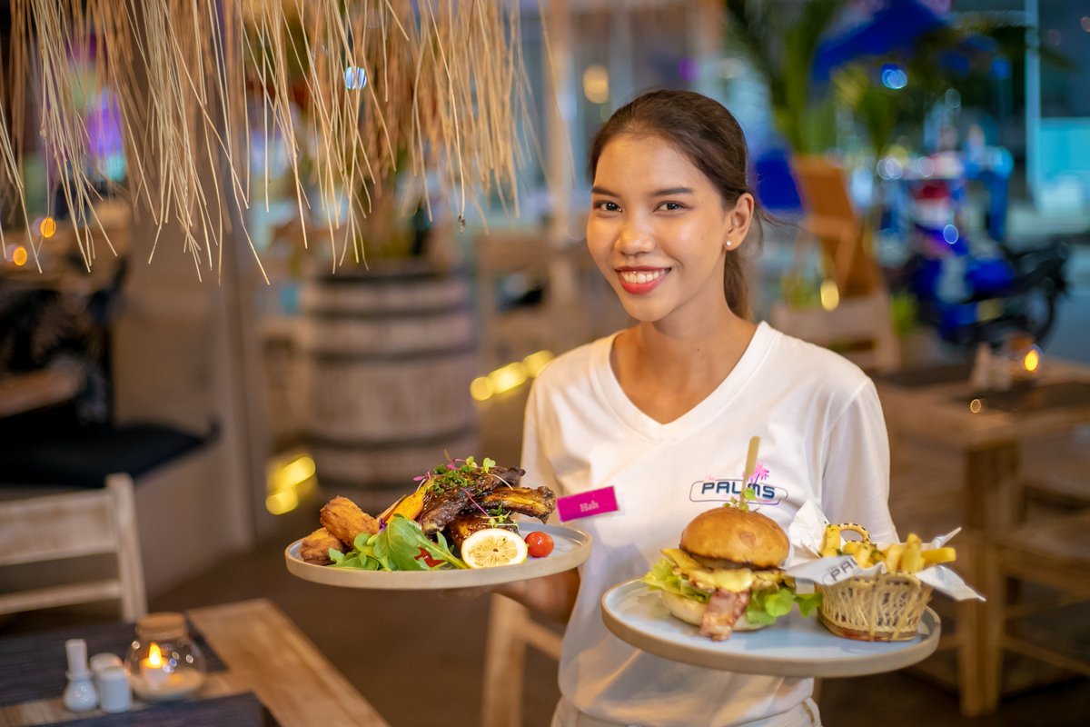 Elevate your dining experience with the exquisite flavors of The Palms Island Bar & Grill! From Burger delights to juicy steaks , we're here to satisfy your cravings and exceed your expectations. 🍤🥩 #ExquisiteCuisine #DiningElegance