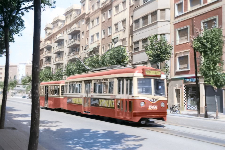 Antiga Barcelona acolorida tweet media