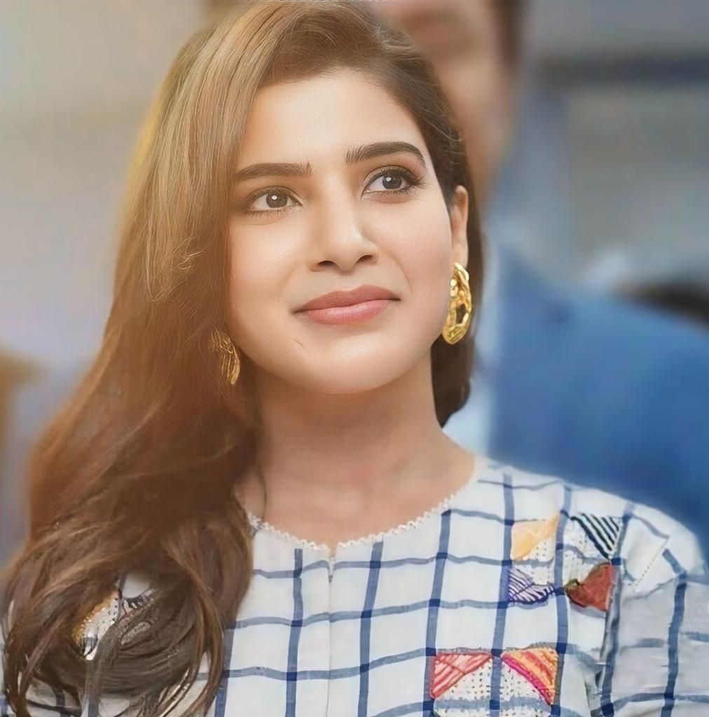 Sammy is rocking in this check dress 🤗♥️ 
@Samanthaprabhu2
#SamanthaRuthPrabhu