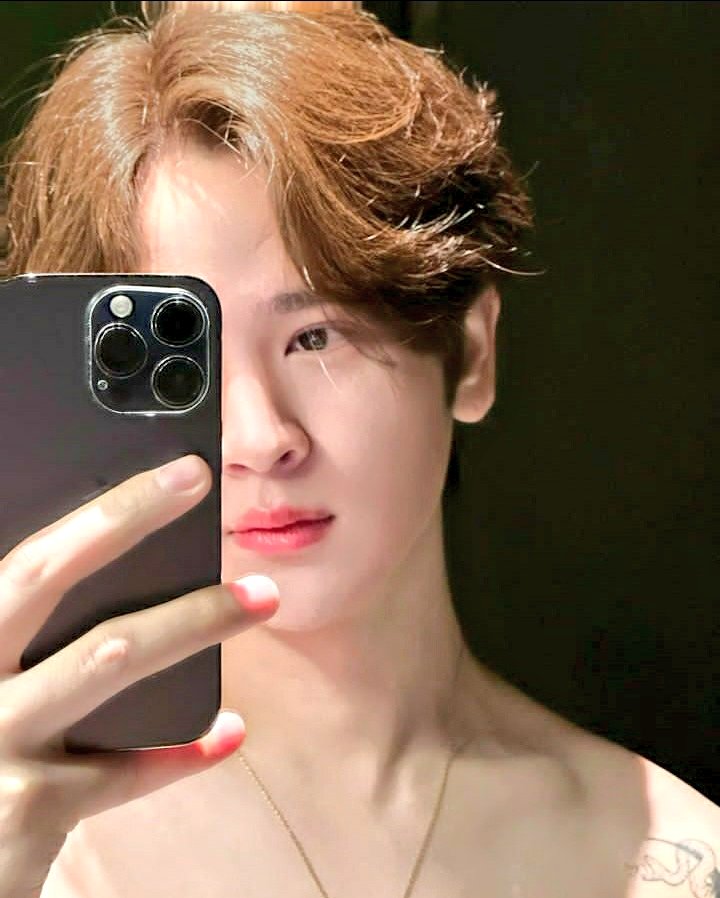 DenaAulia849396's tweet photo. Mirror ala p'yoon😍
Menyala senggkuuu🔥🔥
@yoonpsn 
#yoonpsn #mirrorselca https://t.co/OnXGMER3aD