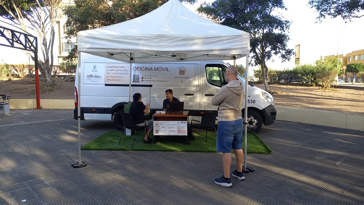 LimpiezaLPGC's tweet image. #LosTarahales es el primer barrio donde se implanta el #ContenedorMarrón 🟤 de materia #orgánica

Hemos instalado nuestra #ofimovil para info e inscripción en Pza. Cayo Ramírez Santana (días 24, 29 y 30) y c/ Alto de los Leones 2 (días 25 y 26)

+Más info: bit.ly/3UbGIZP