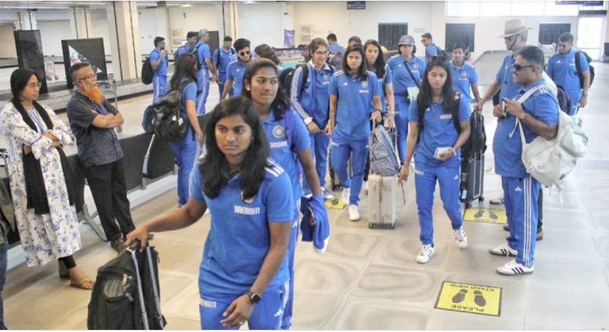 Indian girls will play a five-match Twenty20 series against Bangladesh, today Tuesday afternoon the tourists arrived at Sylhet, the venue of the series.
$XTER