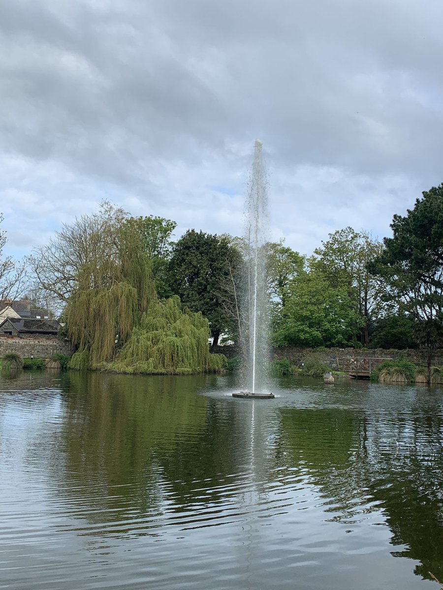 On the beautiful island of Guernsey - looking forward to talking to #investmenttrust directors later. Have found a lake but hope to head to the sea before I leave! 🇬🇬