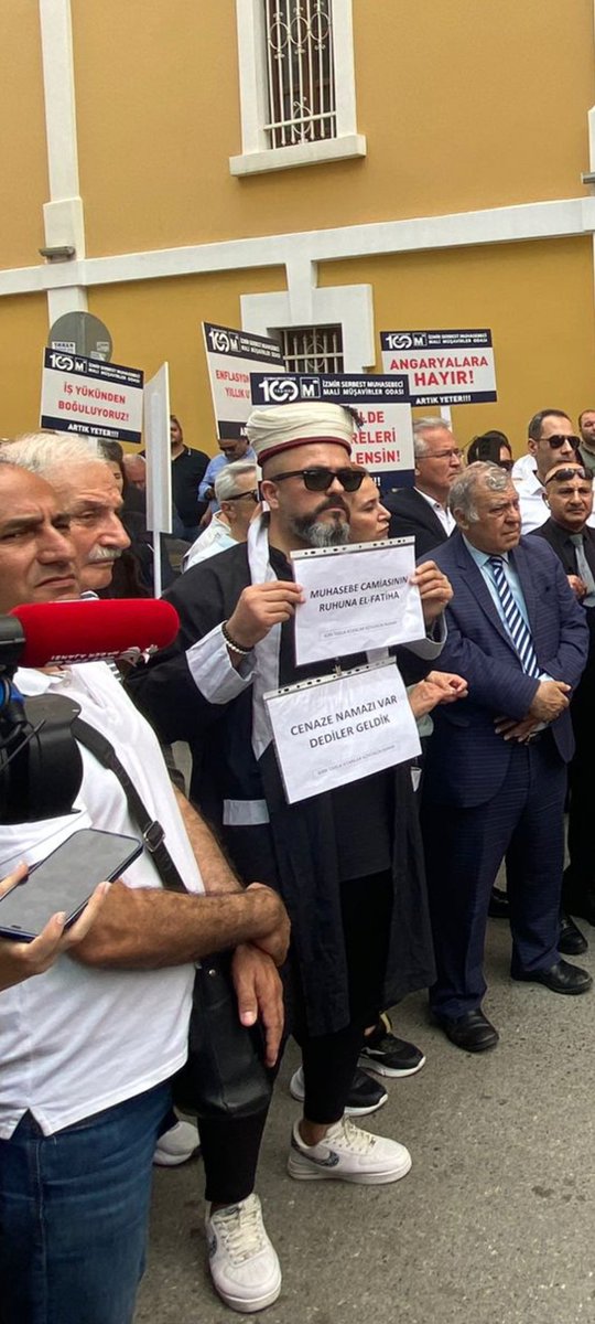 ebrrugun's tweet photo. WhatsApp grubuna şöyle bi fotoğraf düştü, vallahi gülsem mi ağlasam mı şaşırdım kdkükd #MuhasebeYanginYeri https://t.co/53EHsfQdMJ