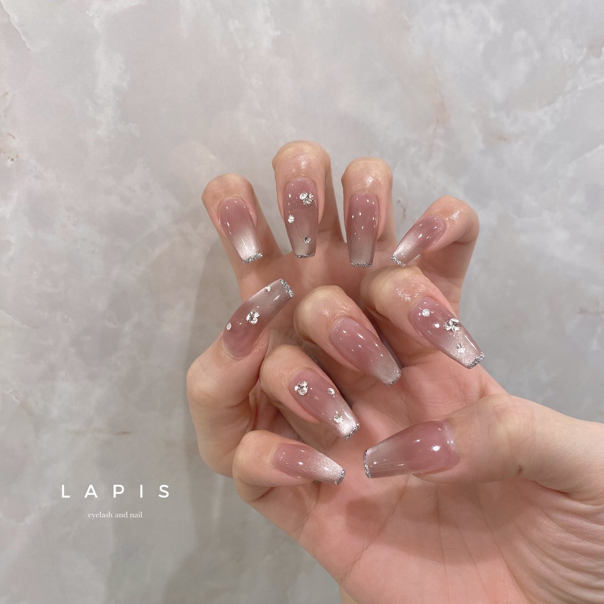 lapis_chihiro's tweet photo. マグネットネイルがちゅるちゅるで
可愛いすぎる👼🏻🩵🩵🩵

#マグネットネイル #フレンチネイル #ちゅるんネイル #ちゅるちゅるネイル https://t.co/JH9CXohkmP