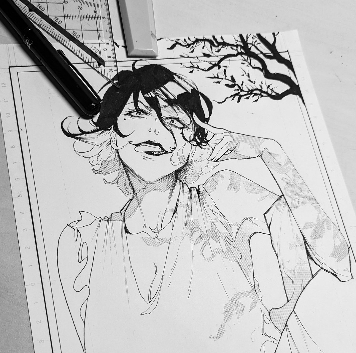 Wanted to add the Shadow from the tree but now it Just Looks Like a tattoo 
*Sigh* 🫠