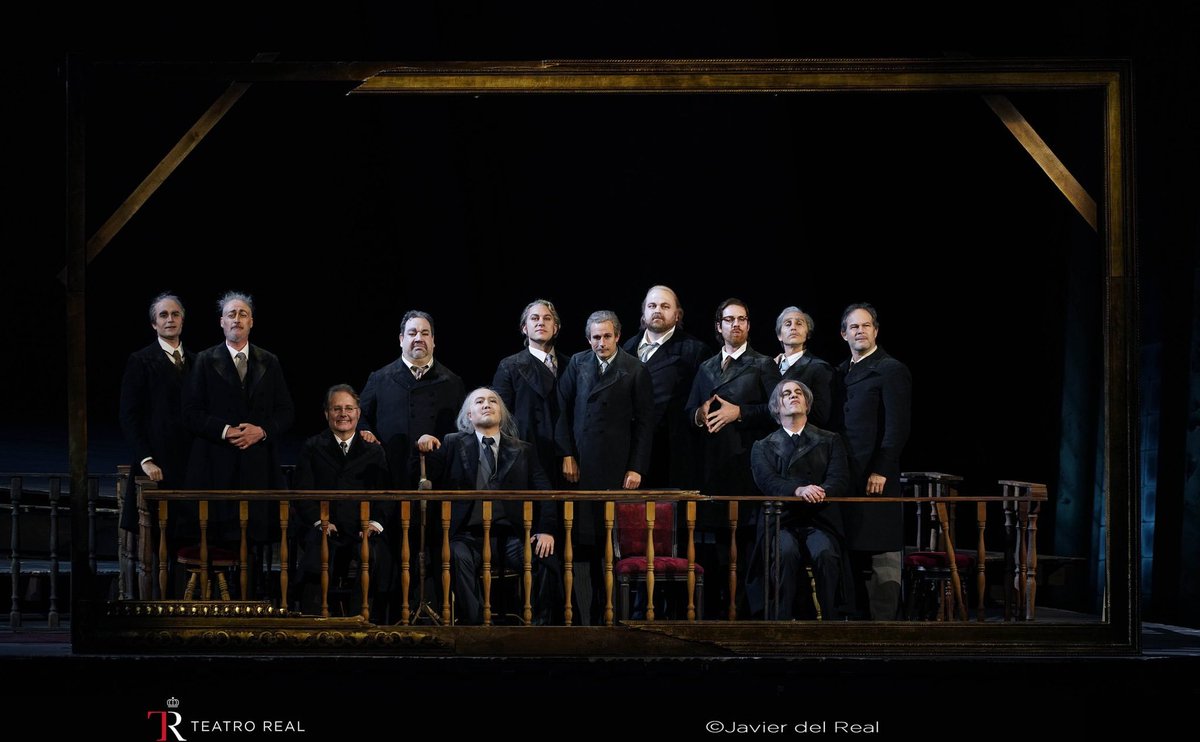 Gerald Finley and Leigh Melrose star as Hans Sachs and Beckmesser (a role debut for Leigh Melrose) in Laurent Pelly’s eagerly awaited new production of Wagner’s DIE MEISTERSINGER VON NÜRNBERG at Teatro Real, Madrid. @GeraldFinley @leigh_melrose @Teatro_Real