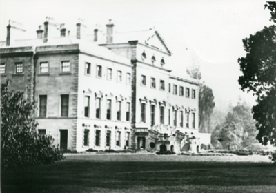 LancsArchives's tweet image. Visit #SkelmersdaleLibrary for #LocalHistoryMonth and browse their Local History collections! For the month, they have a small display commemorating the 380th anniversary of the end of the First Siege of Lathom House!
@LancsLibraries