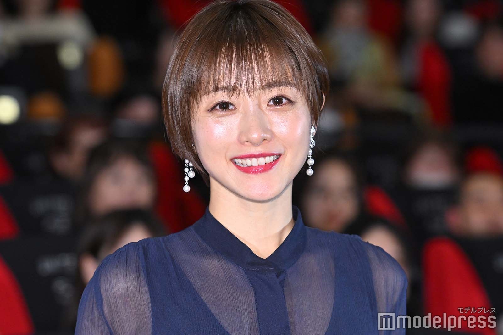 石原さとみ モデルプレス 【写真追加📸】石原さとみ、オープニングテープカットセレモニー＆「#ミッシング」特別試写会舞台挨拶に登壇✨️  👗シースルードレスで華やか登場 ✍🏻監督に直談判した過去「今の自分を壊してほしい」 🔻フォトギャラリー  https://t.co/aHLZS3KLCR ...