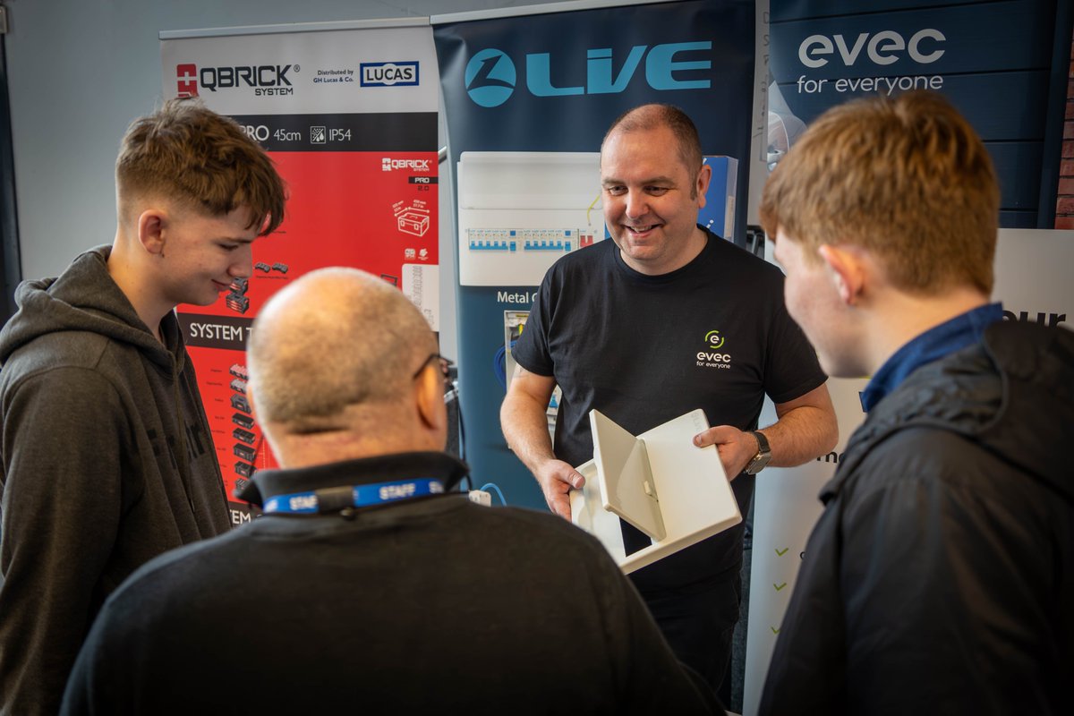 Last week, our Electrical Installation department welcomed multiple industry experts and manufacturers to our trade show in conjunction with Claire Mullen from @acornelectrical! This was an amazing opportunity for our students to see the latest equipment used in the industry.