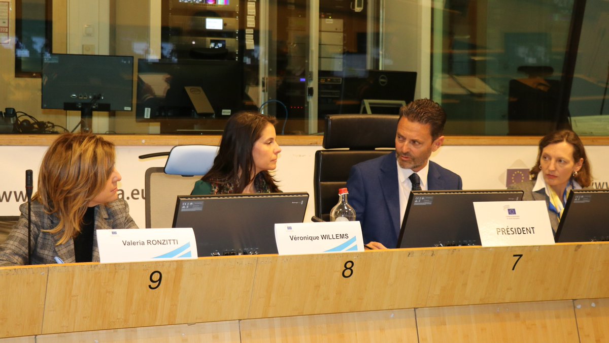 Looking forward to exchanging with three of our partner organisations during our Group meeting
🤝@CDelberghe, Director General of @EuroCommerce
🤝@ValeriaRonzitti, Secretary General of @SGI_EUROPE
🤝@VCWillems, Secretary General of @SMEunited

#CompetitivenessAgenda #SingleMarket