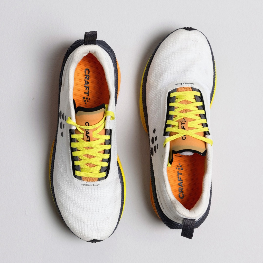 Greatly improved. Yet the same.

Designed to take your performance to new heights, Endurance 2 boasts enhanced breathability and improved speed for even greater comfort and efficiency.