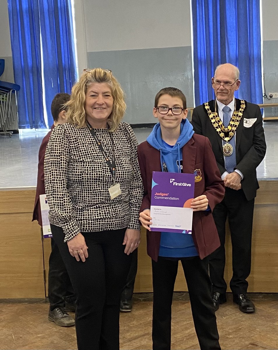 Llongyfarchiadau to Year 8 who took part in the @FirstGiveUK competition. All pupils chose a charity to support and undertook a social action activity for their chosen charity. The final was fantastic with pupils demonstrating excellent knowledge and presentation skills. (1/2)