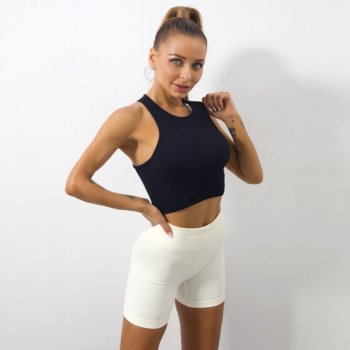 Yiwusureandy's tweet image. 🌟🌟🌟 Hot New Arrival: Seamless Yoga Tank Top and Shorts Set! 🌟🌟🌟#YogaFashion #Activewear #SeamlessSet #WholesaleSupply #YogaLovers #FitnessFashion #StayStylish #WorkoutInStyle 🌈👚🩳