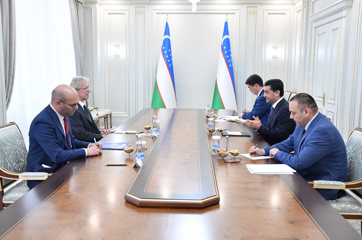 Met with the Ambassador Extraordinary and Plenipotentiary of #Cyprus to #Uzbekistan H.E. Kypros Giorgallis and received his credentials. Regular engagements between @UzbekMFA and @CyprusMFA bring new impetus to our growing ties, especially in the economic dimension. *** Kiprning