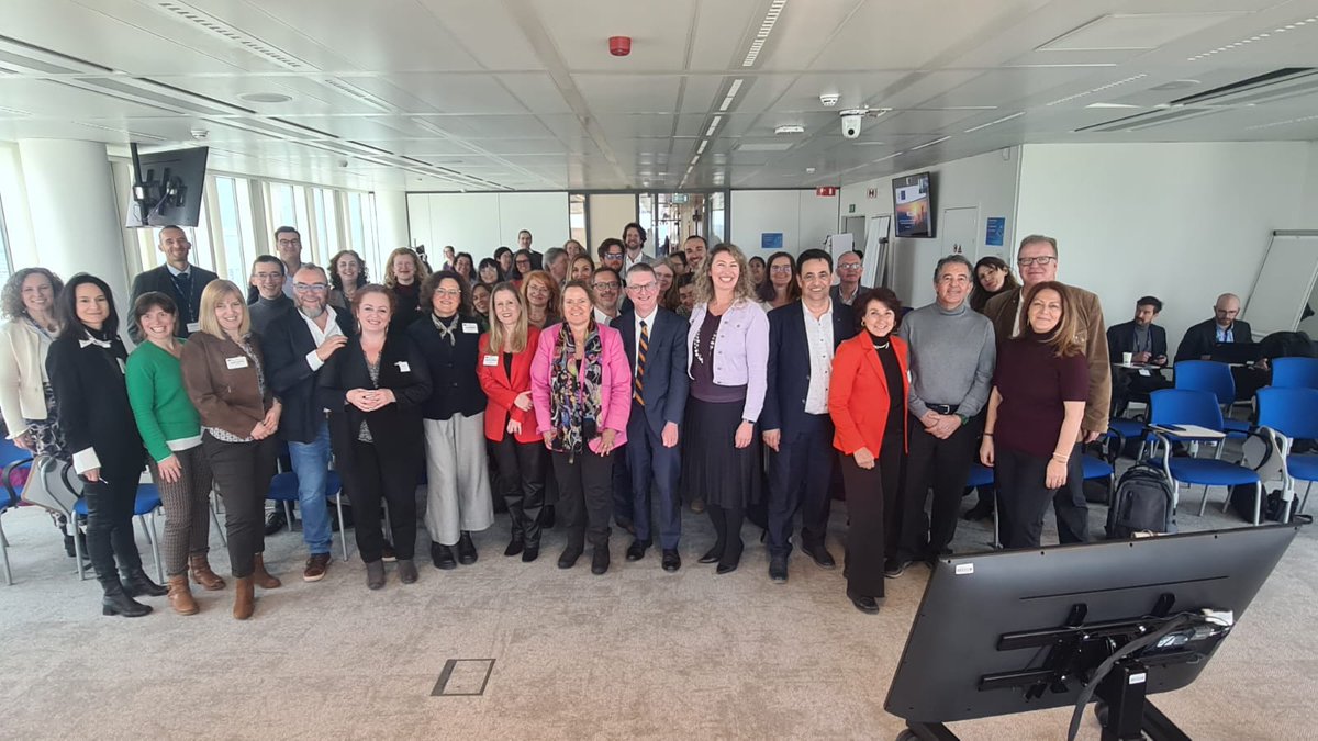 The Chairs of the Network's expert groups are in Brussels! 🇪🇺 Over 2 days, they'll talk about: 🤖 AI & biotech 🌱 Sustainability 🧰 Key skills for SMEs 📣 Helping entrepreneurs pitch their ideas 👩‍🔬 Supporting R&D companies, and more! #EENCanHelp