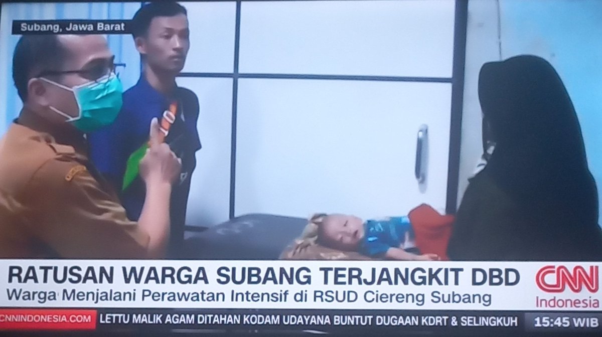 #infoSubang Ratusan warga Subang terjangkit DBD dan menjalani perawatan intensif di RSUD Ciereng. Total pasien meninggal 18 orang sejak Januari samlai April.

Via CNNIndonesia