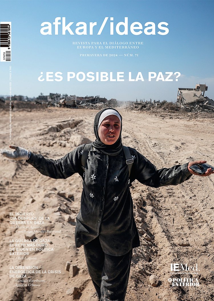 📢Nuevo número de #afkar/ideas La revista aborda las perspectivas de paz en el conflicto en #OrientePróximo y las consecuencias #geopolíticas, #económicas y #culturales para toda la región. ➕Entrevista: #Turquía ante #Gaza. 👉🏾iemed.org/afkar-edition/… Editada con @PolExt.