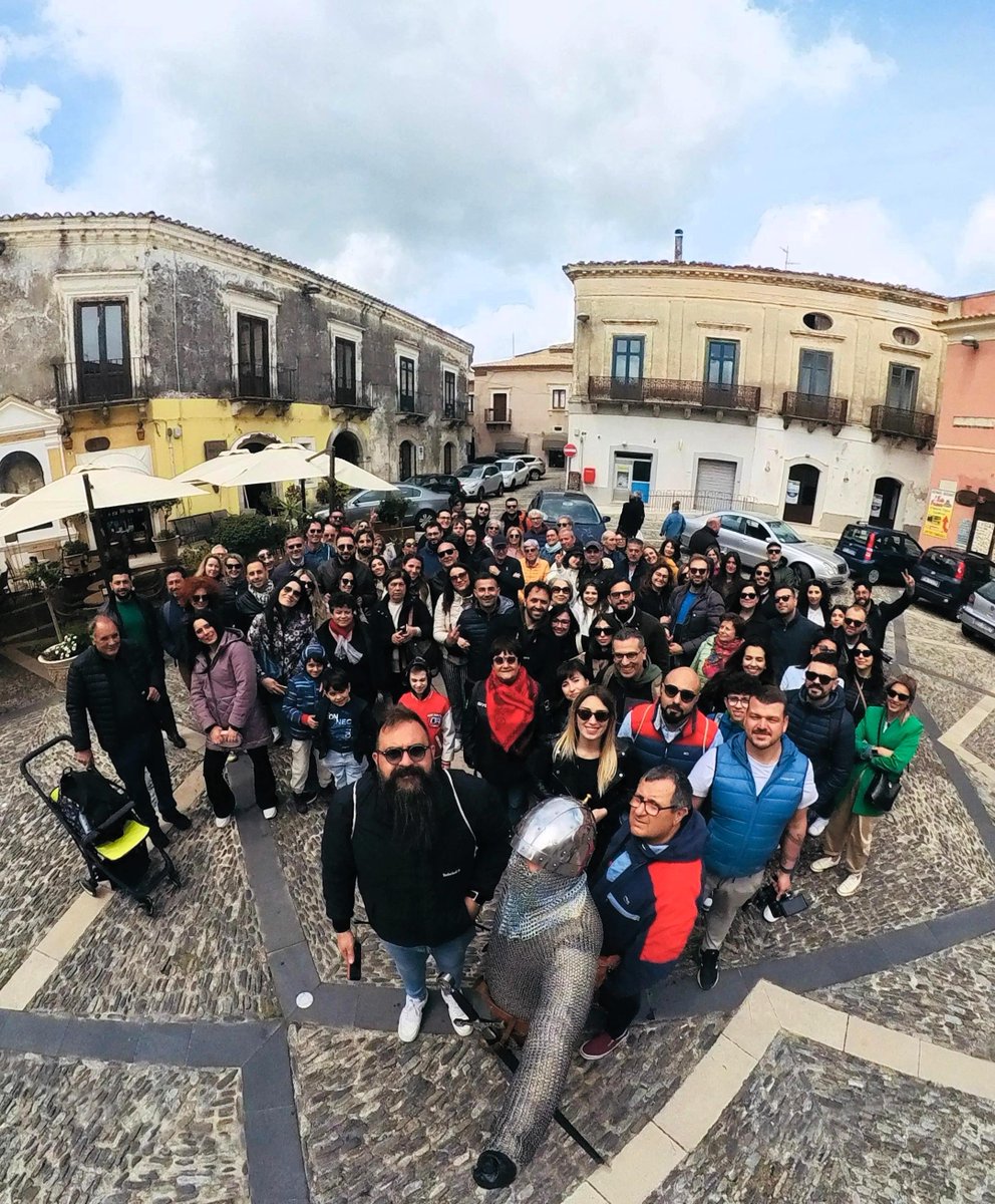 AvvenirediCal's tweet image. 🏰Ruggero il Normanno incanta a #Gerace il popolo dei creators digitali

👉Segui il link per approfondire: avveniredicalabria.it/ruggero-il-nor…