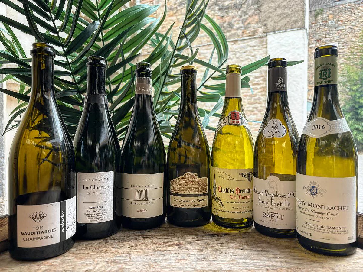 Champ’ et blanc🍾
#beaune #bourgogne #burgundy #baravin #caviste #vin #wine #winebar #larchedesvins #vins #wine #instawine #winelover #foodandwine