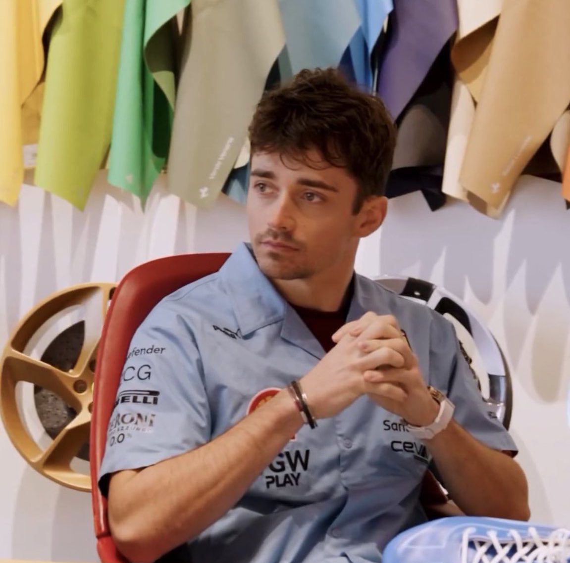 illudor's tweet photo. but what you don’t know is that that shirt is not just blue, it’s not turquoise, it’s not lapis, it’s actually azzurro la plata. https://t.co/iLKF7Jea71