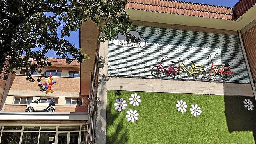 Gaur <a href="/ies_altsasu_bhi/">IES.ALTSASU.BHI</a> tik zuzenean ari gara. Mugituz! kanpainaren berri ematen ari gara elkarrekin. 107.3 FM edo guaixe.eus/irratia/zuzene…
Irati Arroniz, zikloturista den irakaslearekin bukatuko dugu gaurko saio berezia.