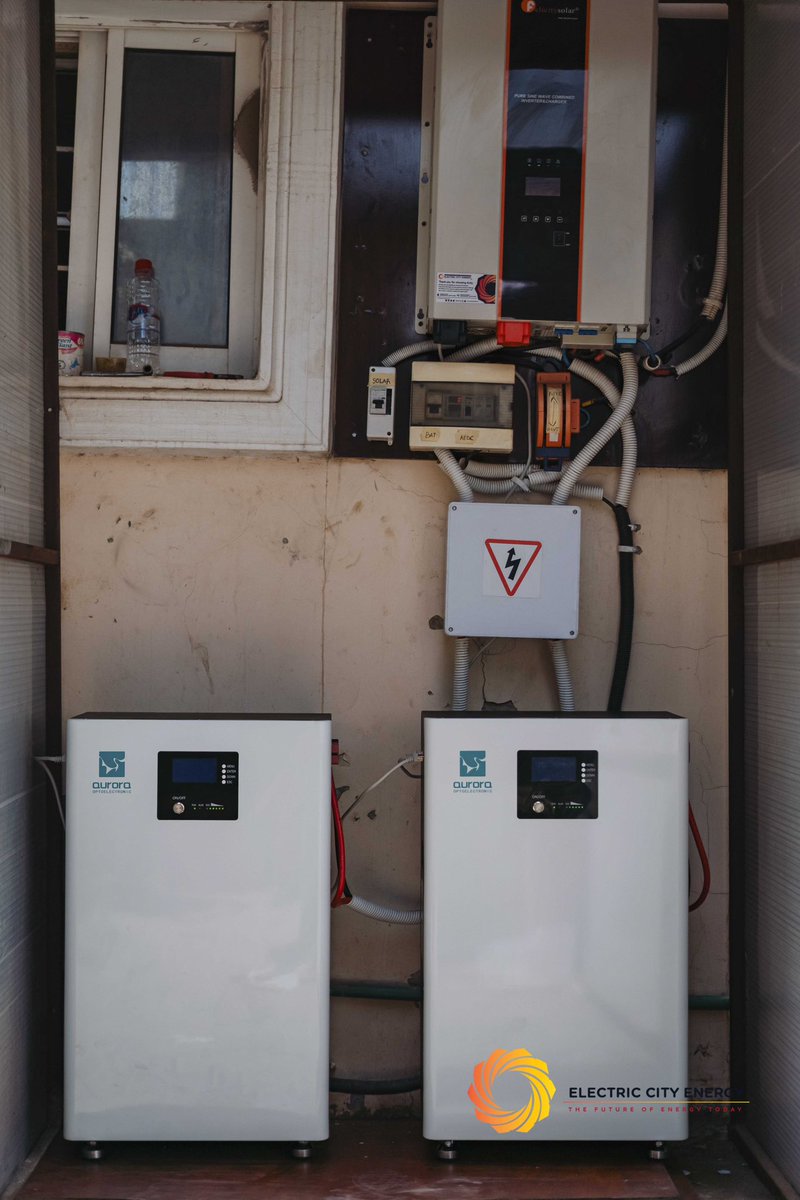 A single lithium battery replaces multiple lead-acid units, saving you space and simplifying your setup.

 📌 Faster Charging: Soak up the sun faster! Lithium batteries charge quicker, maximizing your solar power capture.

#solarbattery