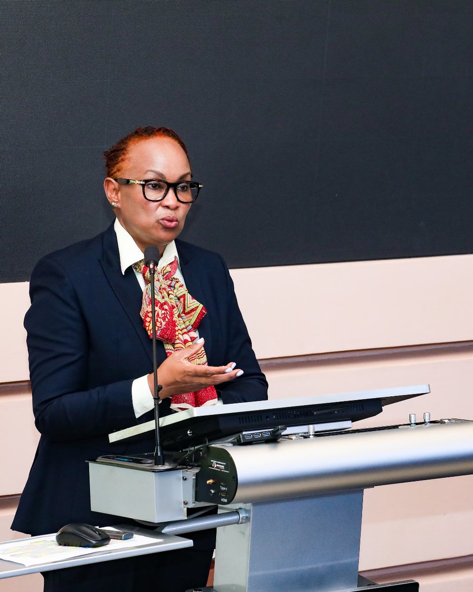 NDUKenya's tweet photo. @NDUKenya Deputy Vice-Chancellor (DVC) Academic &amp; Student Affairs, Professor Anne Muigai recently delivered a lecture of opportunity based on the theme ‘Forensics and National Security’ at the National Defence College (NDC), a ...
https://t.co/WloEnBSTDv https://t.co/PTzEy16QMh