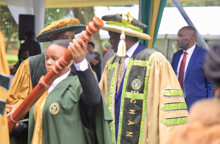 🎓 Live from the heart of KCU's graduation ceremony! 🎉 Capturing the joy, pride, and excitement as our graduates embark on their next journey. Congratulations, Class of 2024! 🎉🎓 #KCUgraduation #Classof2024 #Celebration #kingceasoruniversity