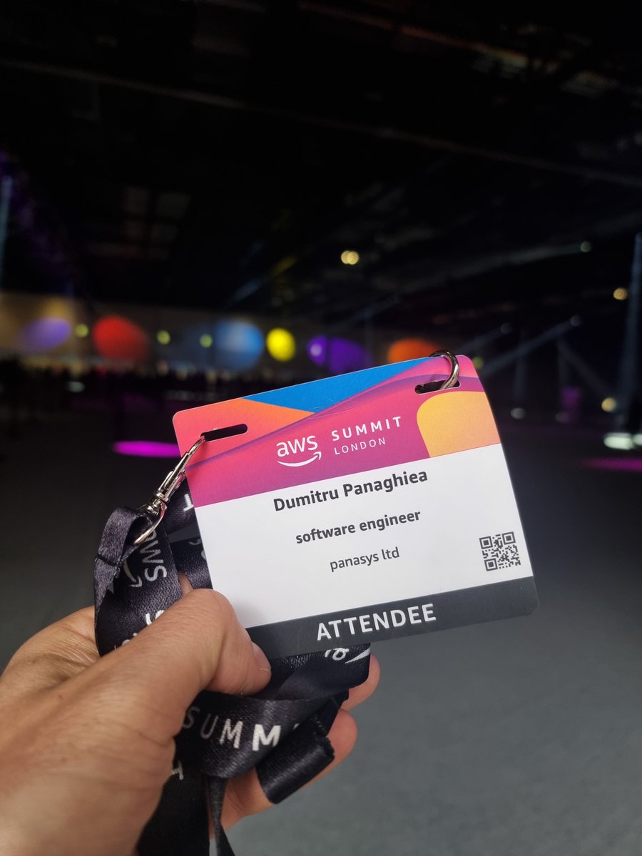 panagdu's tweet photo. #awssummit #london let's go! https://t.co/CyE1nlmWcJ