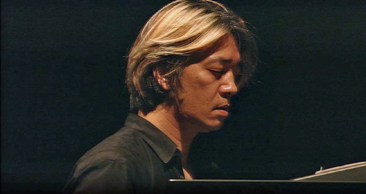 昨年3月に逝去した世界的ミュージシャン #坂本龍一 のワールド・ツアー！ ／ 『坂本龍一「Ryuichi Sakamoto Trio World Tour 1996」』 日曜OA🎤 ＼ 1996年にフジテレビで放送されて以来“約28年ぶり”のOA✨ 📆5/12(日)よる10:00～ 📺フジテレビTWO skyperfectv.co.jp/program/st/mus… @fujitv_nexco #スカパー