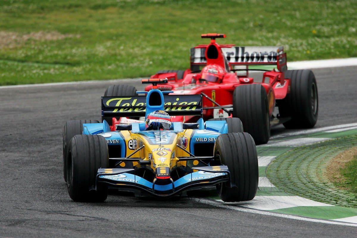 19 yıl önce bugün tarihin en heyecanlı yarışlarından biri olan 2005 İmola yarışında yarışa 13.sırada başlayan M.Schumacher 35 saniyeden fazla fark kapattı ve lider Alonso’nun vites kutusuna kadar geldi. Turlarca muhteşem bir mücadele oldu; geçemedi. Alonso -0.215s farkla kazandı.