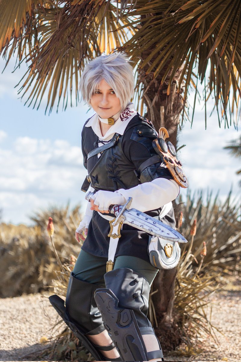 ShigureCosplay's tweet photo. "This is Thancred"

I missed wearing him and thoses photos by @dmintcos are so cool 😭💕 I can't wait to share the others pictures with my Lahabrea ~

#FinalFantasyXIV #FFXIV #FF14cosplay  #thancredwaters #Thancredcosplay #SquareEnix #ARealmReborn #FFXIVOnline #cosplay #コスペレ https://t.co/9n5MAAXxan