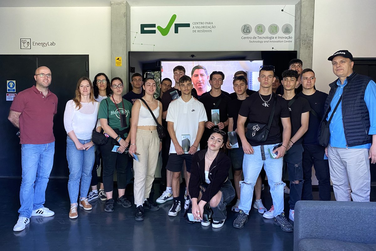 🤝 Open to Industry and Academia
➡️ CVR met with representatives from Ansell Portugal for an exchange of ideas and experiences regarding possible joint projects in the future.
➡️ From Greece, we welcomed a group of students studying Electrical Engineering and Automation.