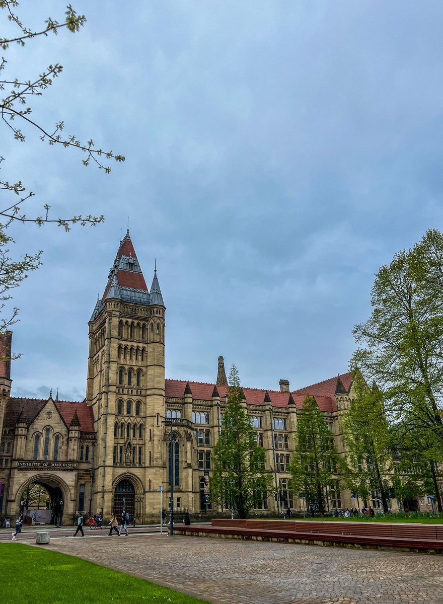 Yesterday @mfbenitez was at @GlobalDevInst giving an interactive workshop exploring the critical role of spatial data in participatory planning 🏢🏗️ Themes included: data tools + technologies such as 15-minute cities, LTNs, and synthetic population data 🚦🚗🚶🏻‍♀️ @StAndrewsSGSD