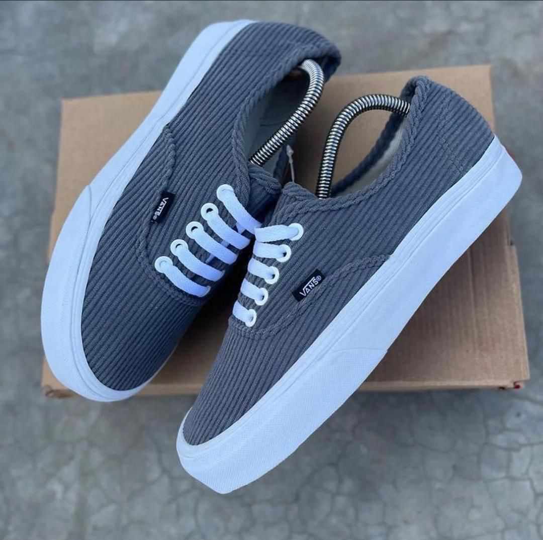 mulindwa872's tweet photo. At 85k only u can get your self a pair of these cute vans 
0702578351 https://t.co/3wHDZCtyqa
