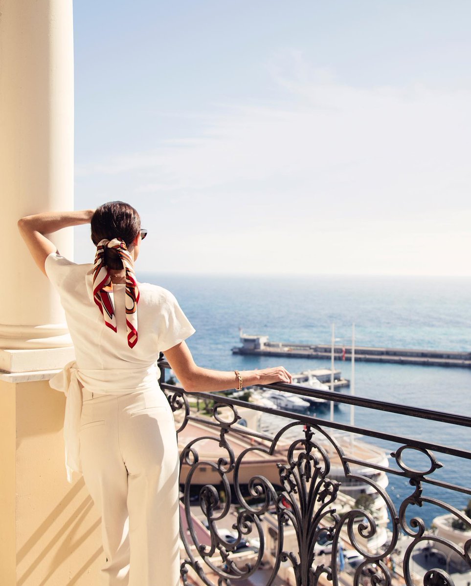 The #DiamondSuitesCollection combines many dreams into one fantastic experience in Monaco offering a new way to experience travel that is both resolutely modern & personal. The meticulously crafted luxury of these suites is a setting for writing your story spr.ly/6019wVtA7