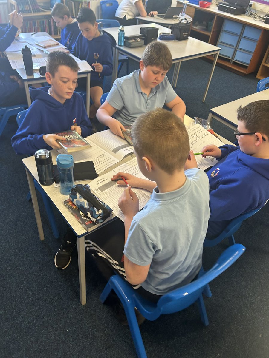 ArklestonSchool's tweet photo. A busy morning in base 7 as we choose our novel for our Reading Circles and plan for our next meeting. We were excited to listen to the different blurbs before choosing our books! #Readingschools #readingcircles 📚✨
@AttainRen https://t.co/iyvw7zCpyu