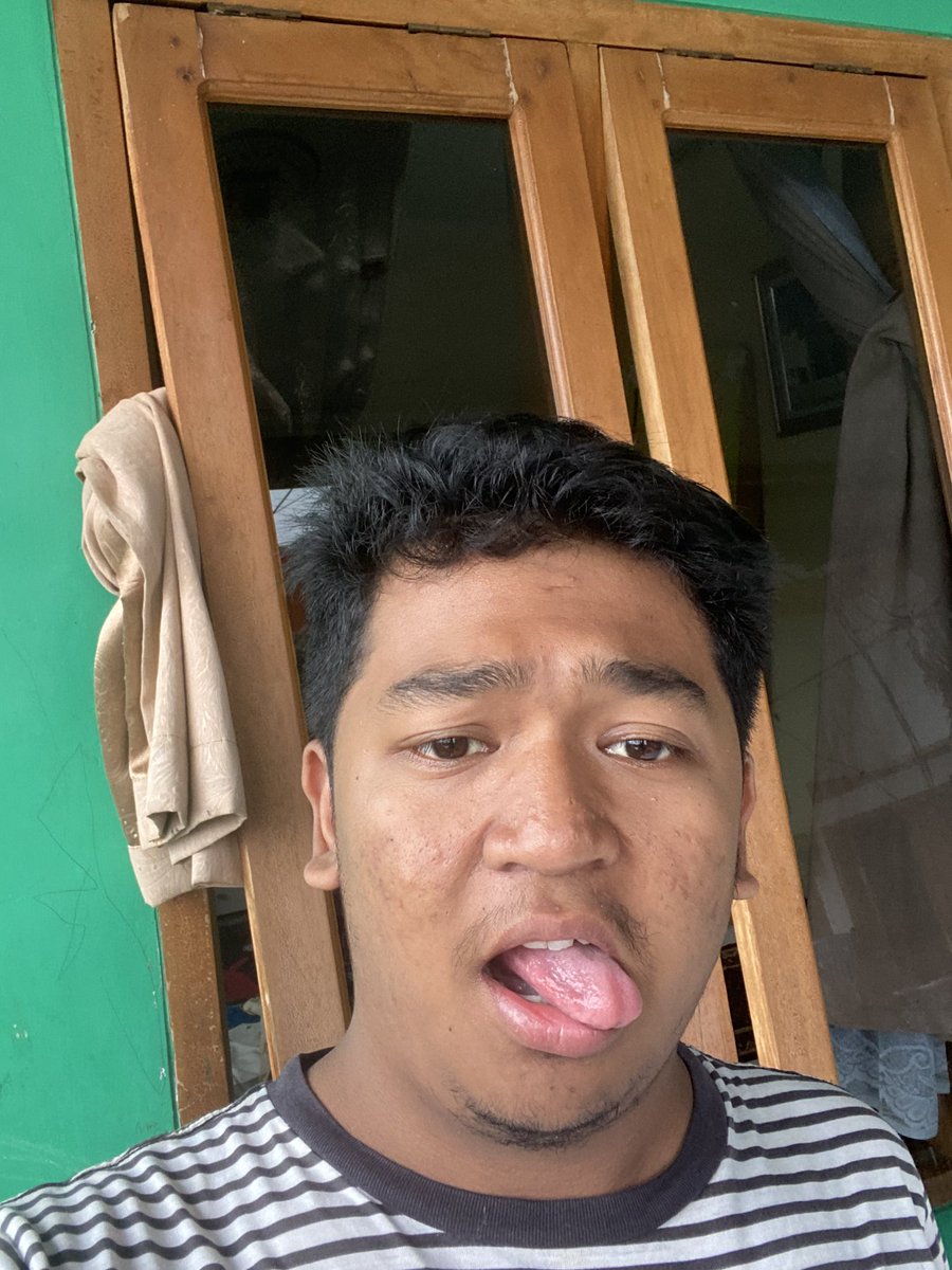 manusiasasetan's tweet image. Pap hari rabu bulan april tanggal 24 
Gamau berlebihan karena yang berlebihan itu bisi kamerkaan 
#makamu