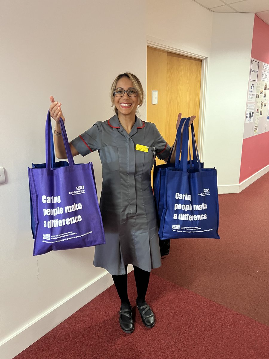 The @DudleyGroupNHS community nursing services lead @WatsonGurdees collected some treats for our district nursing staff to thank them for their recent engagement and improvement! Well done from @DGNHSCharity👏🏾👏🏾👏🏾