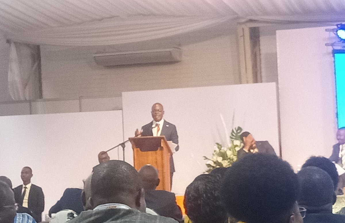 We are poor as a country because there is no linkage between innovation and industrialisation, says the Minister of Higher and Tertiary Education, Innovation, Science and Technology Development, Professor Amon Murwira @the on-going ZITF in Bulawayo @ZiFMNews @984News1 @HevoiNews